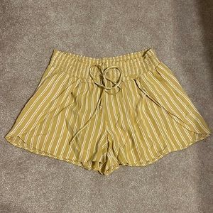 American eagle striped yellow shorts, size S